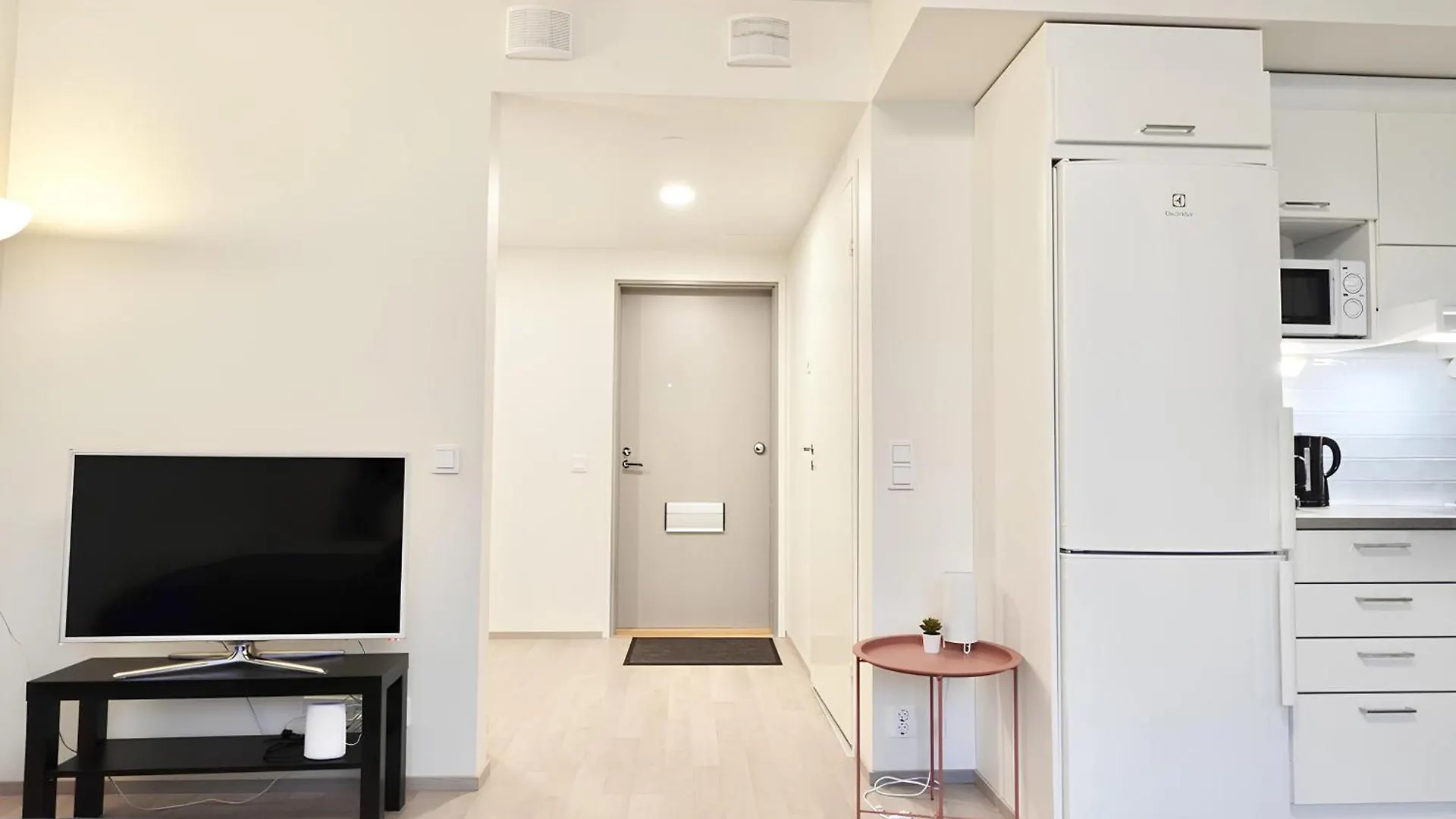 Apartment Cozy Studio, Free Parking, 2 Min To Airport And Spa Vantaa